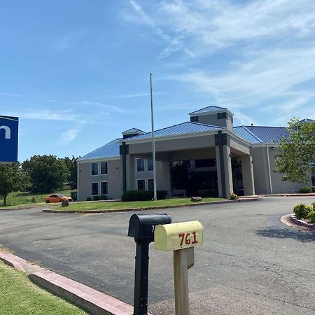 Days Inn&Suites by Wyndham Tahlequah Bagian luar foto