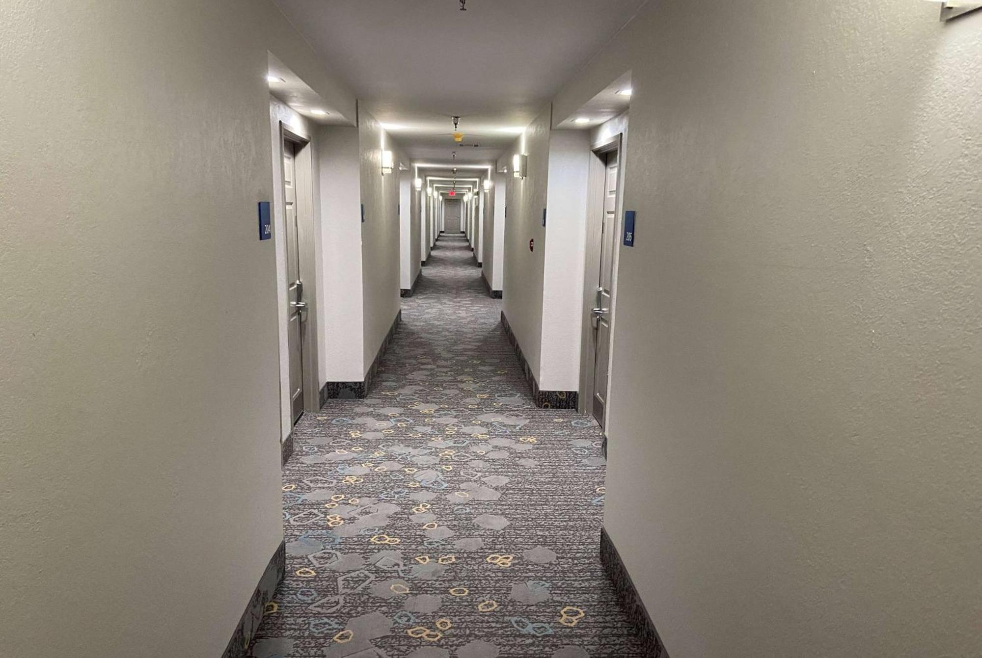 Days Inn&Suites by Wyndham Tahlequah Bagian luar foto